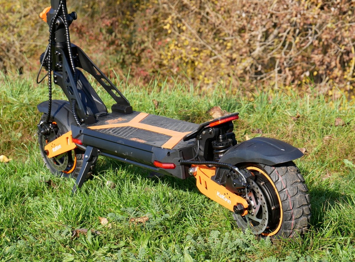 Trotineta electrica pliabila KUKIRIN G2 Max, autonomie max 80km, motor 1000W, acumulator 48V 20Ah